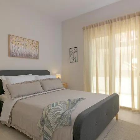 Renovated, Beachfront, Quiet Terrace And Balcony W Views, Near Rhodes Marina Aquavista Apartmán *